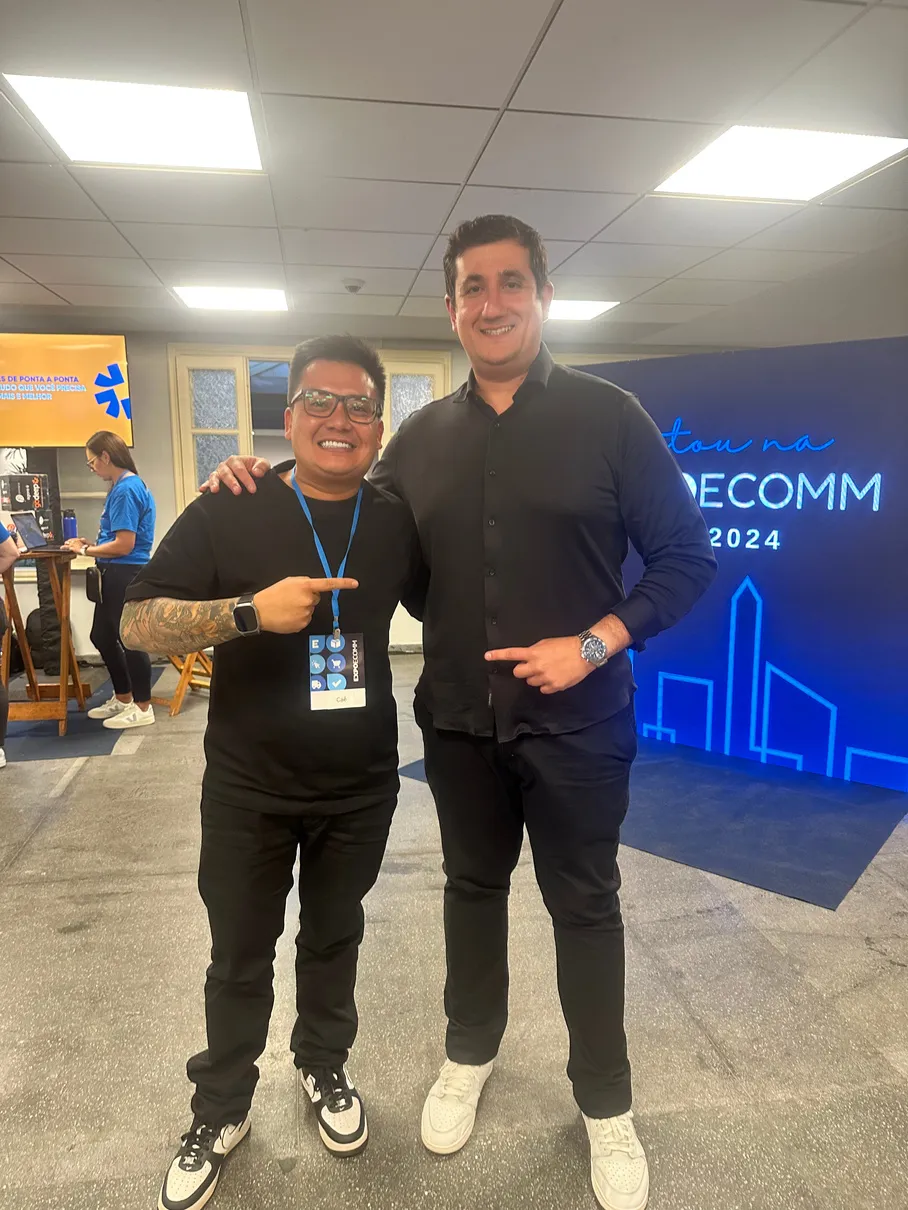 Caê Nonaka em evento de e-commerce em 2024